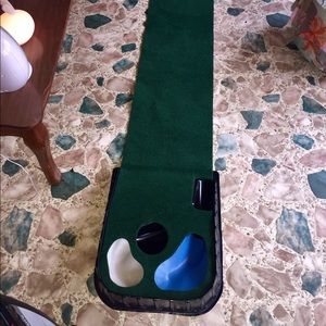 Practice putting green